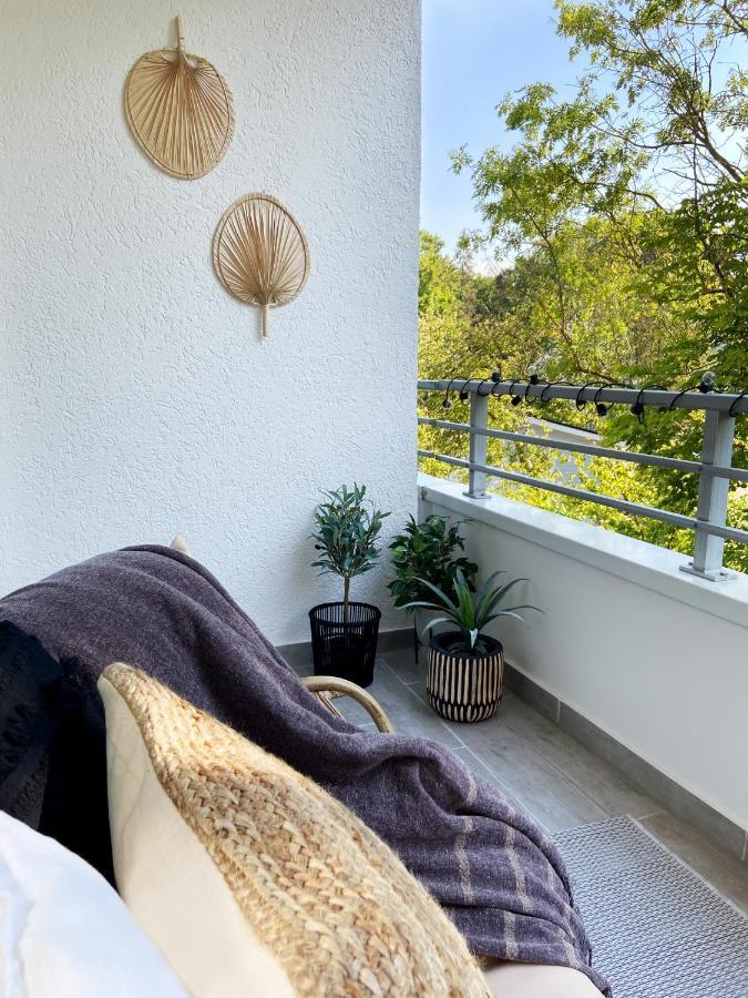 Seaside Rooms - Zentrales Design-Apartment Mit Balkon & Parkplatz - 2 Minuten Zum Strand ทิมเมนดอร์เฟอร์ ชตรันด์ ภายนอก รูปภาพ